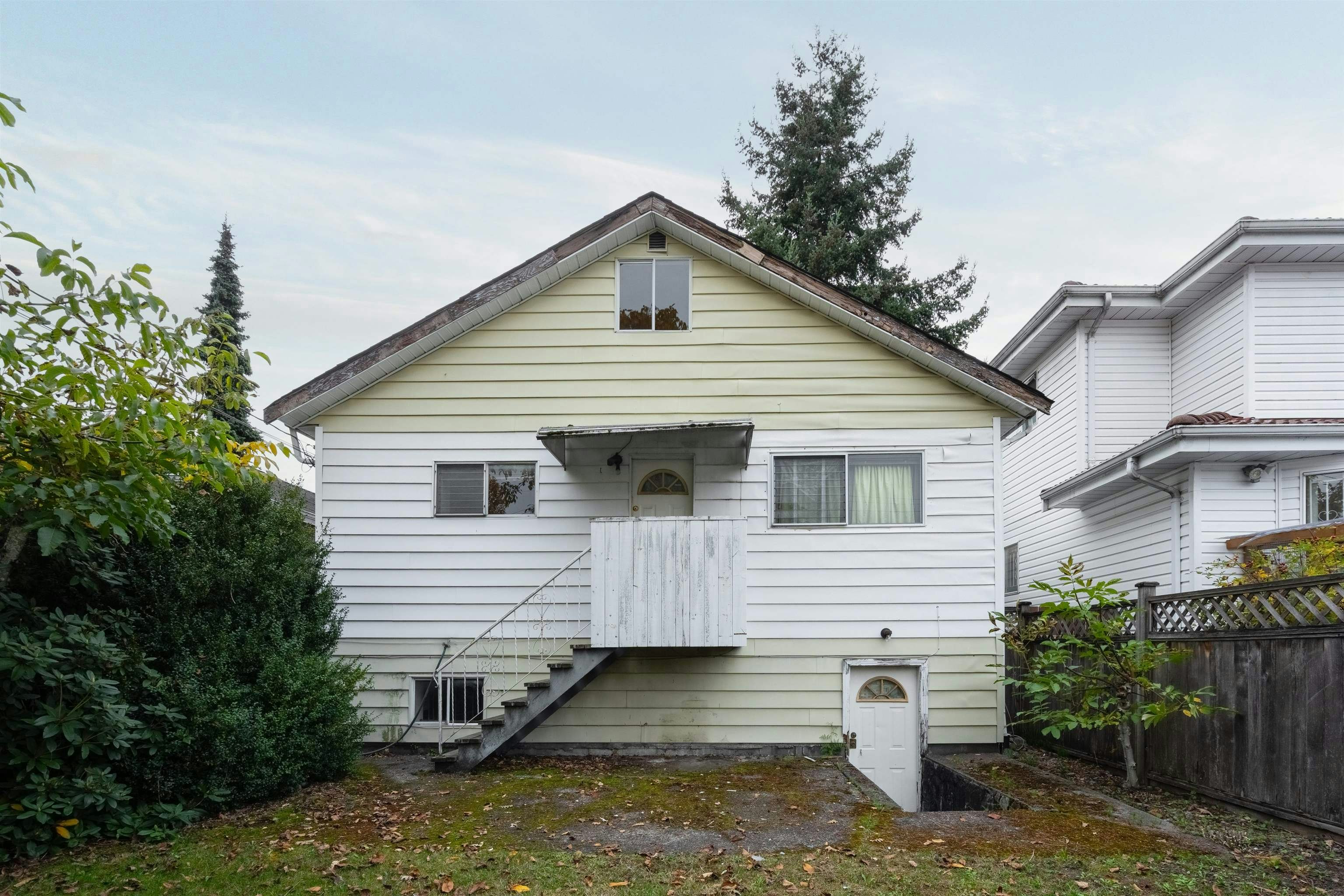 5482 Ross Street - 4