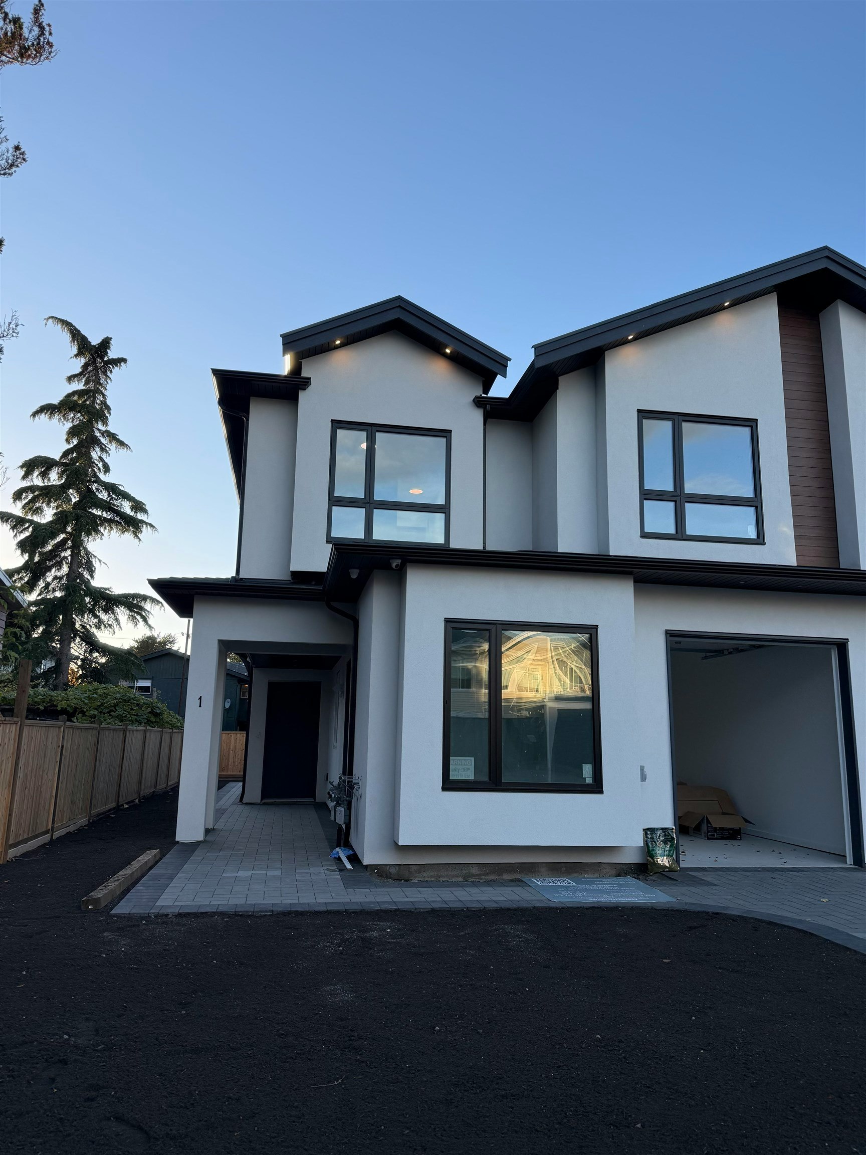 1-10111 Gower Street, Richmond, BC, V7A 4G2