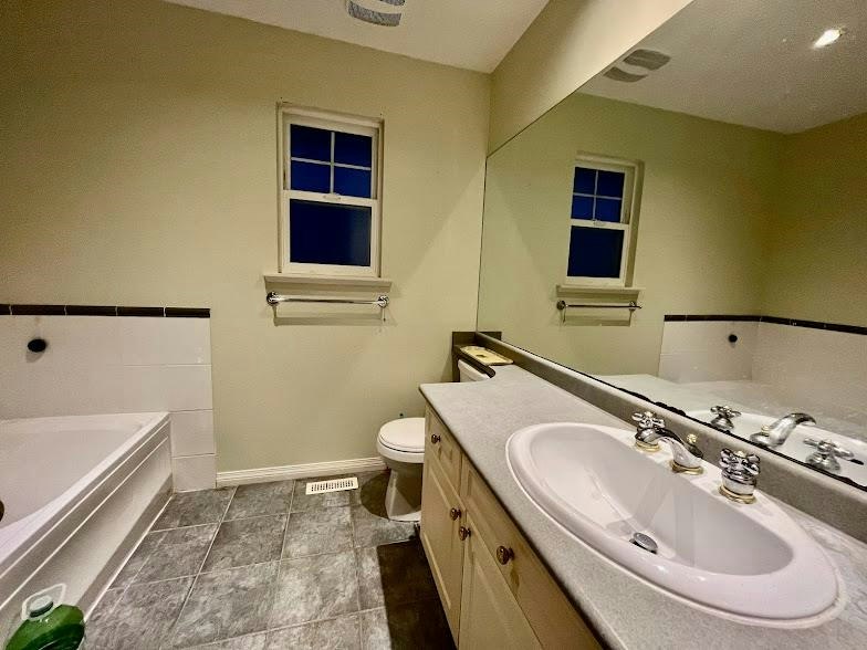 14852 57b Avenue, Surrey, BC, V3S 8W5 - 11