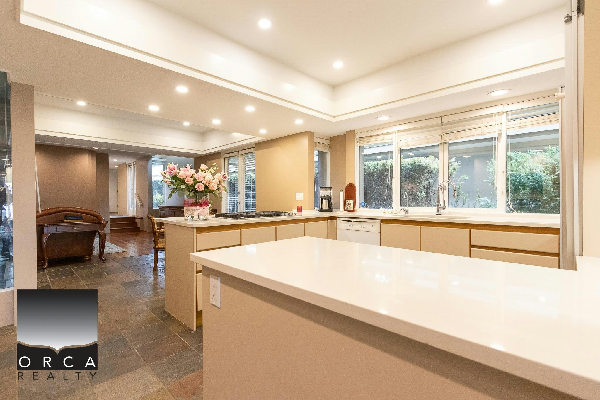 2424 Bellevue Avenue, West Vancouver, BC, V7V 1E2 - 8