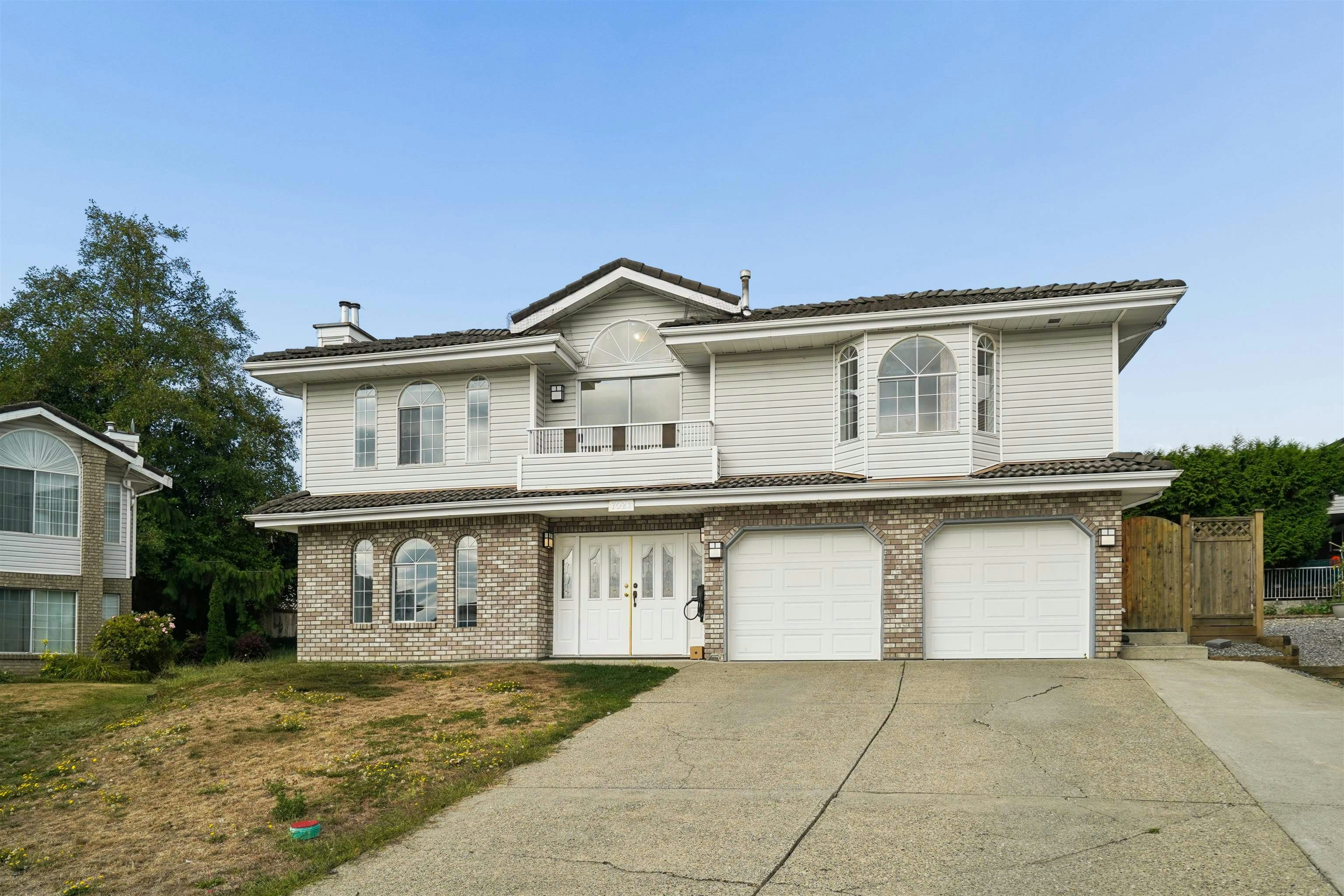 7021 143a Street, Surrey, BC, V3W 0X5
