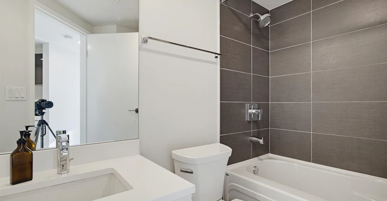2306-1323 Homer Street, Vancouver, BC, V6B 5T1 - 12