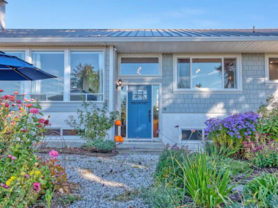 4770 Laurel Avenue - 2