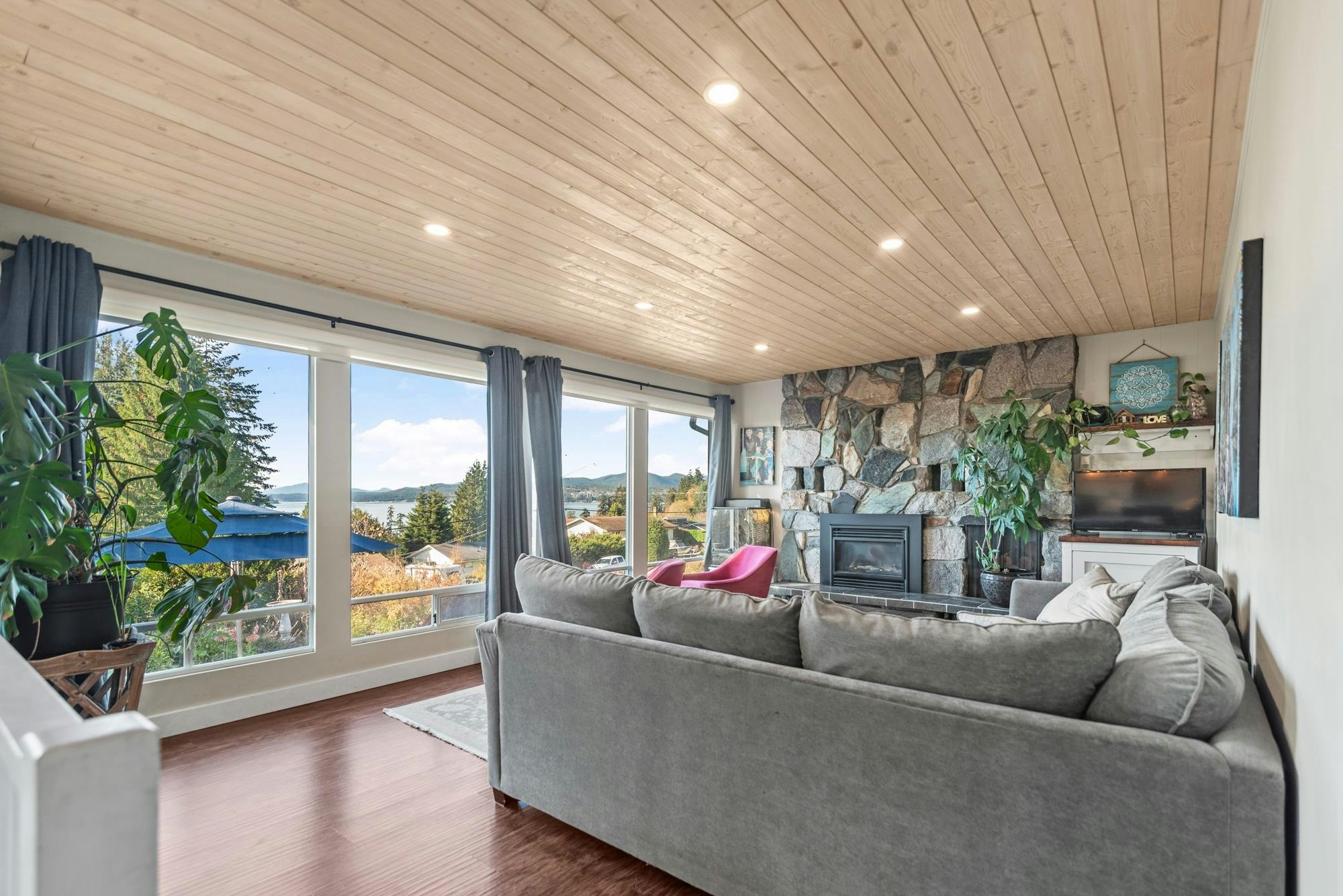 4770 Laurel Avenue - 4