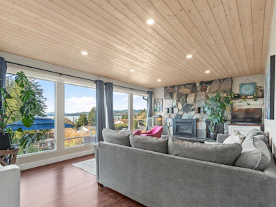4770 Laurel Avenue - 4