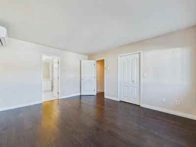 12331 Harrison Avenue - 5