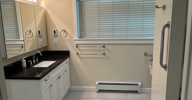 4000 West 9th Avenue, Vancouver, BC, V6R 2E3 - 8