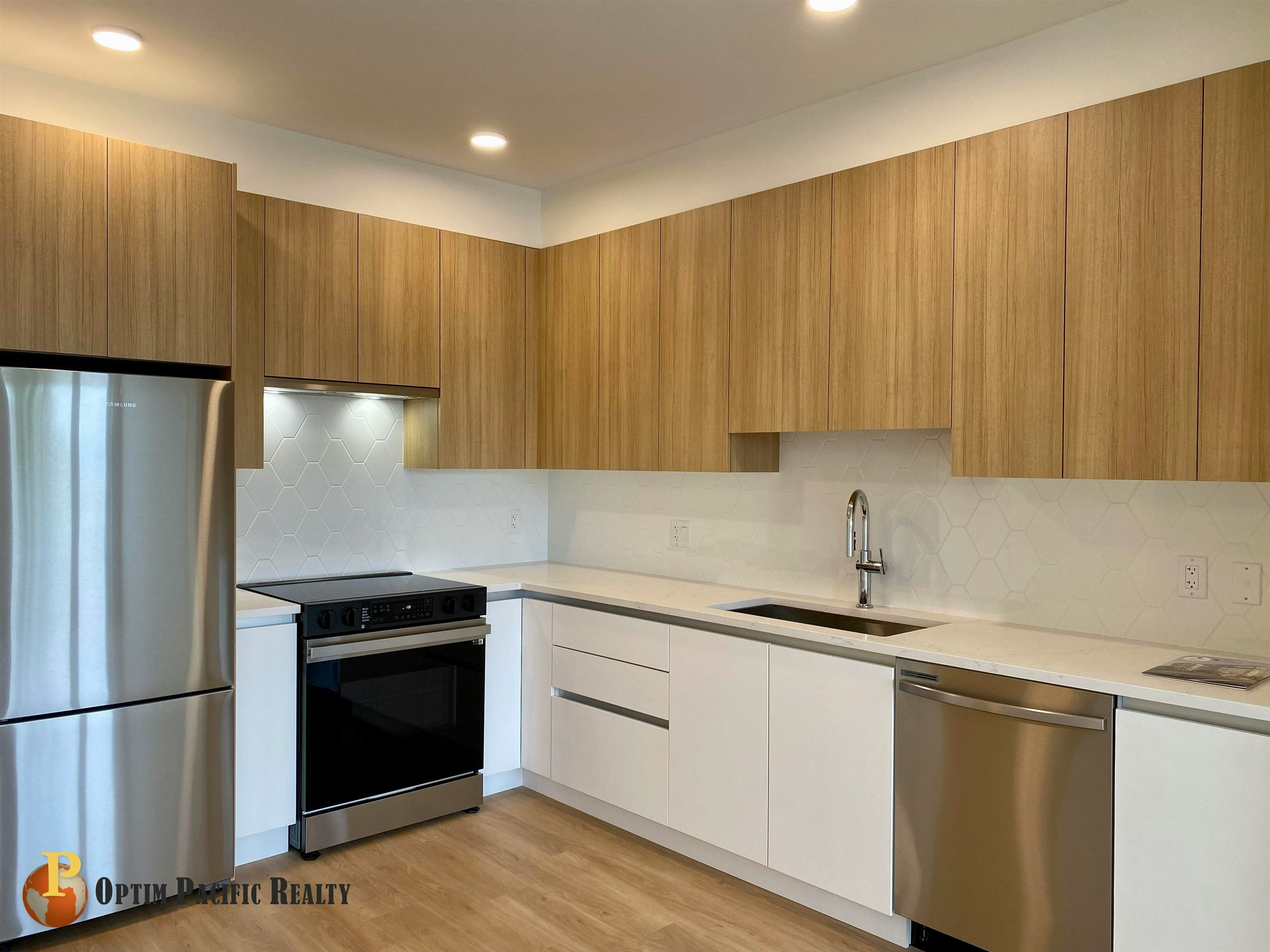5XX-11907 223 Street, Maple Ridge, BC, V2X 4P9 - 2