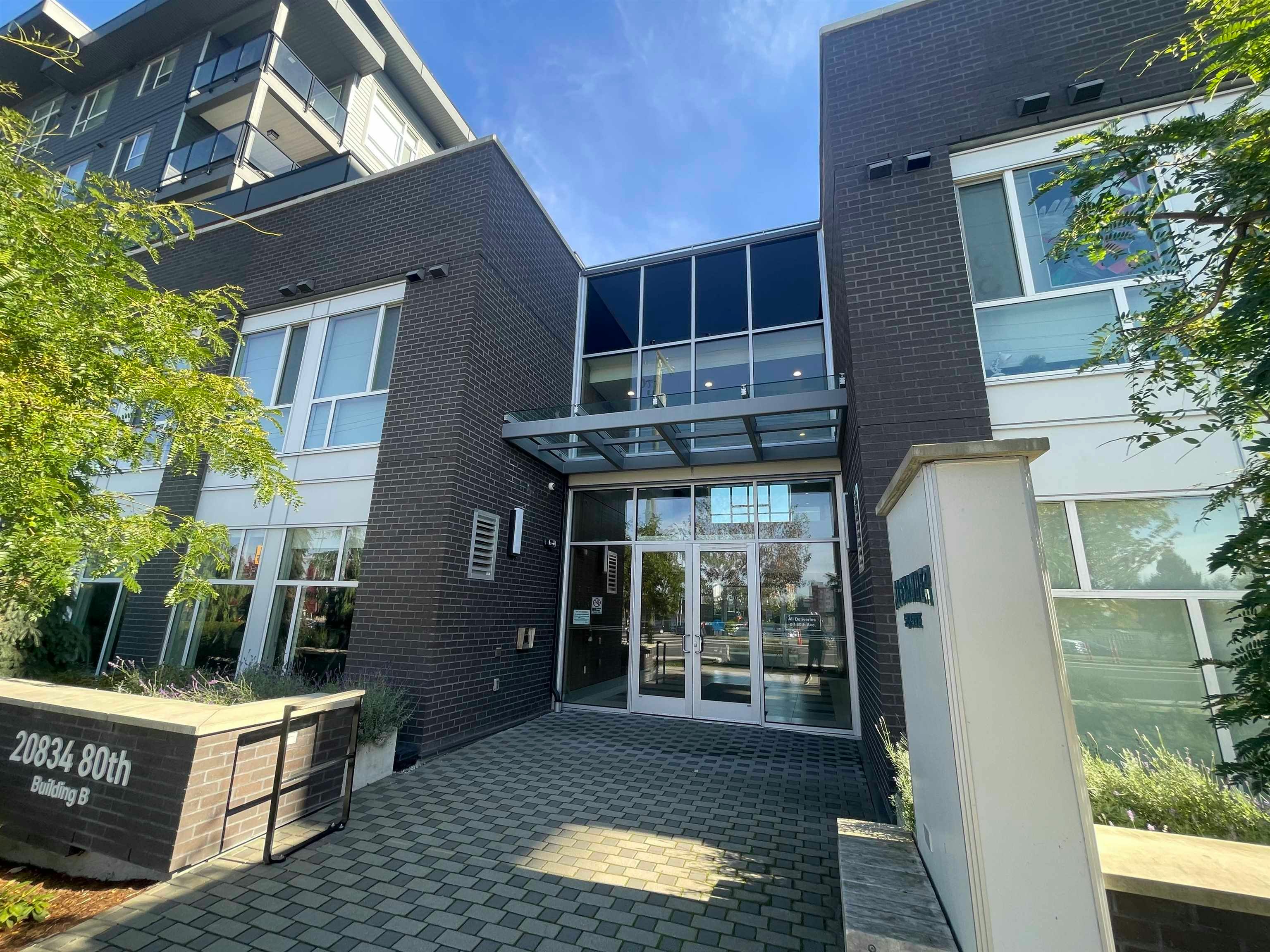 20834 80 Avenue, Langley, BC, V2Y 3M6 - 2