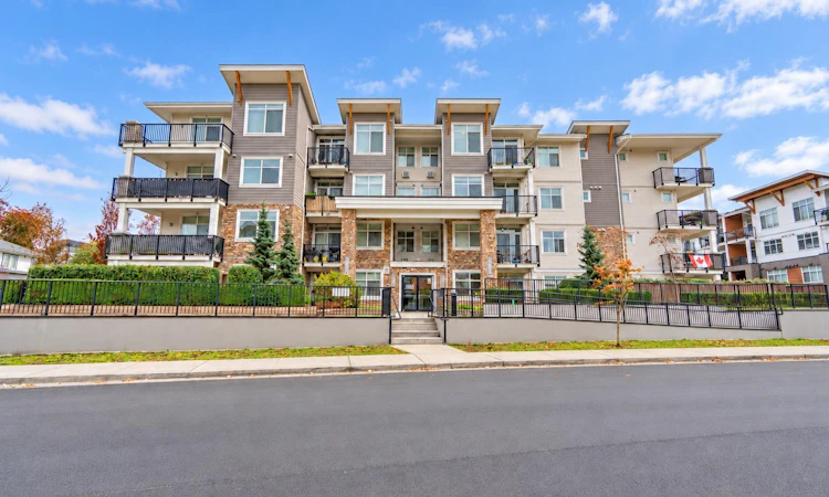 310-19940 Brydon Crescent