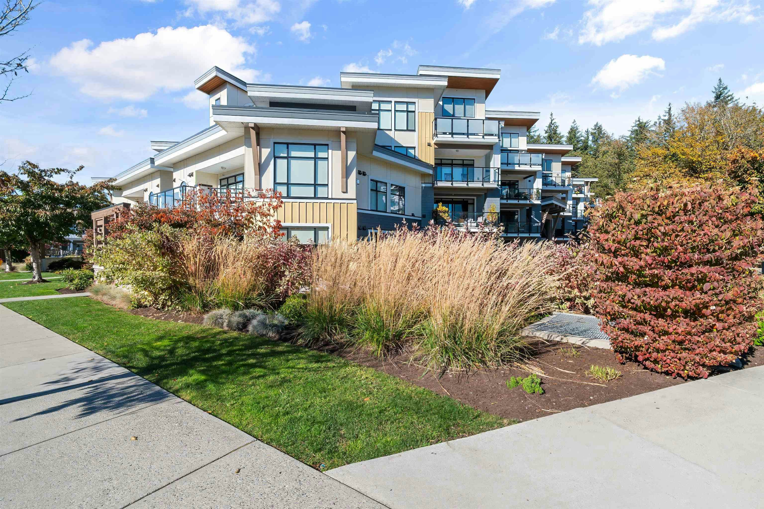 205-5384 Tyee Lane - 4