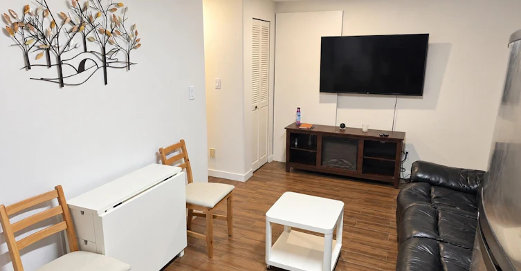 1023 E 17th Avenue, Vancouver, BC, V5V 1C3 - 2