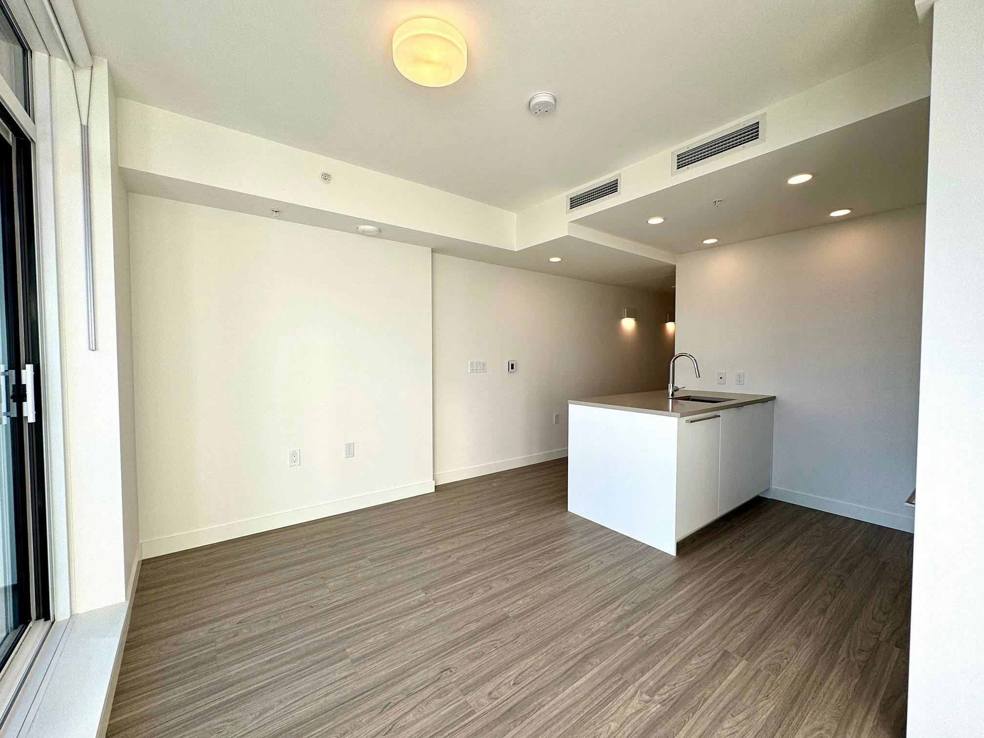 1303-13675 107 A Avenue, Surrey, BC, V3T 2H2 - 7