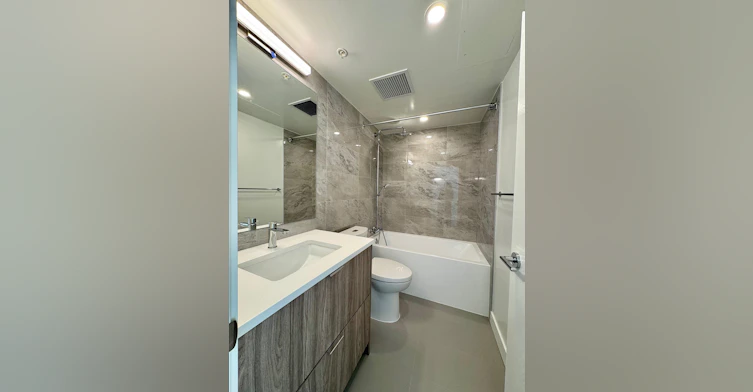 1303-13675 107 A Avenue, Surrey, BC, V3T 2H2 - 8