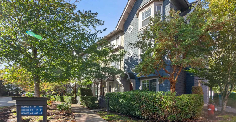 43-6450 204 Street, Surrey, BC, V3S 2X4