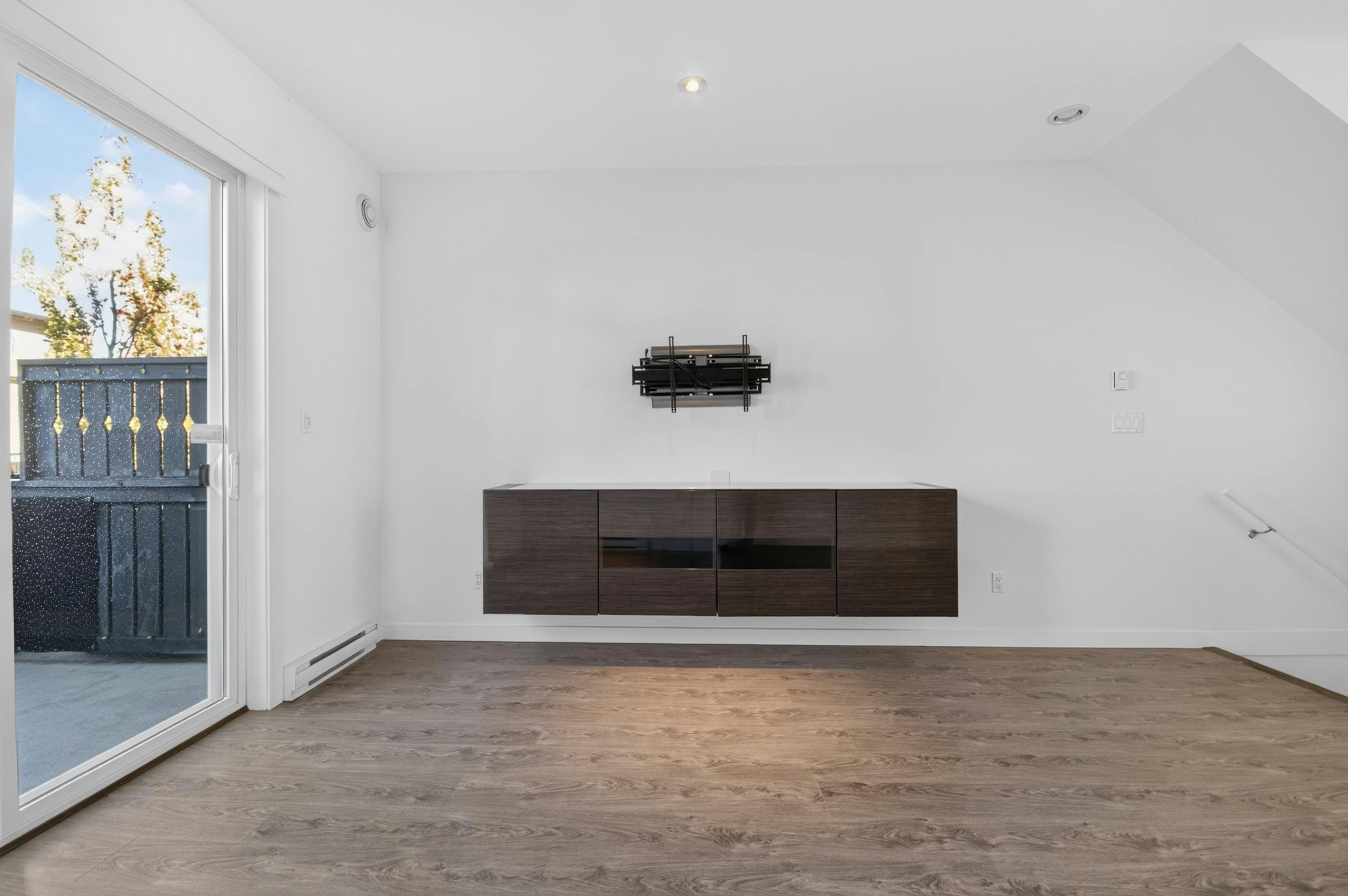 43-6450 204 Street, Surrey, BC, V3S 2X4 - 8