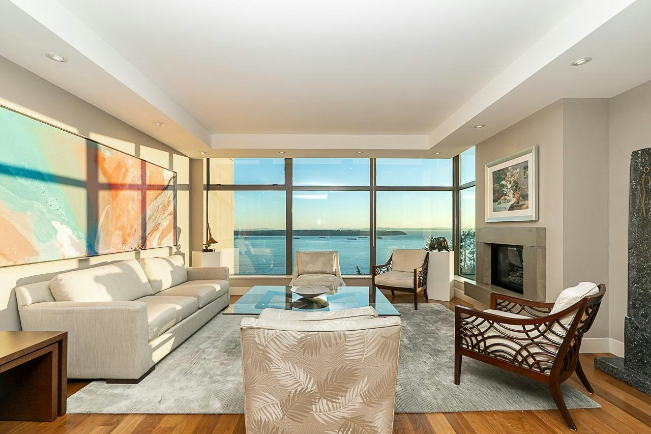 1303-3355 Cypress Place - 4
