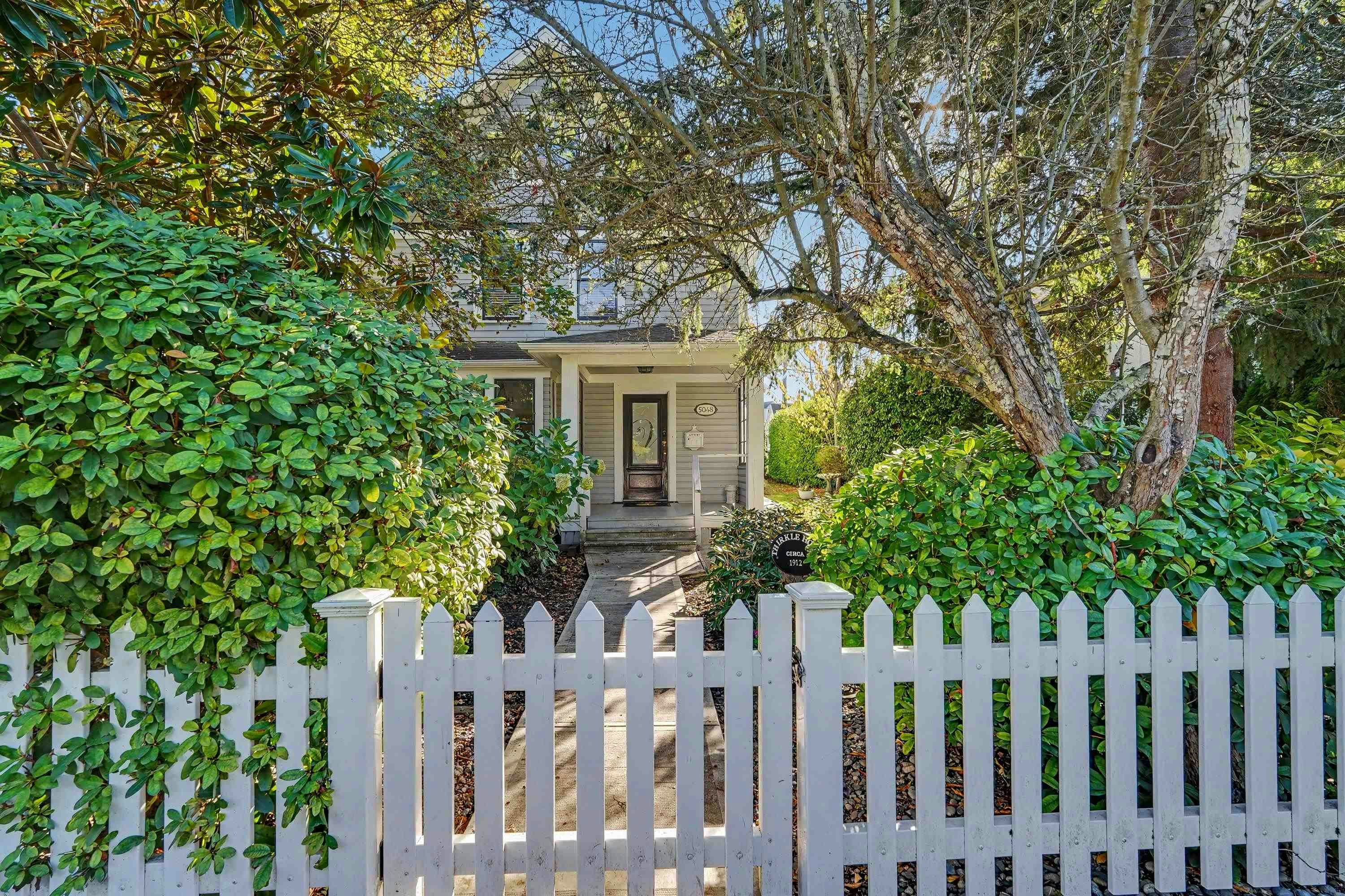 5048 47a Avenue - 4