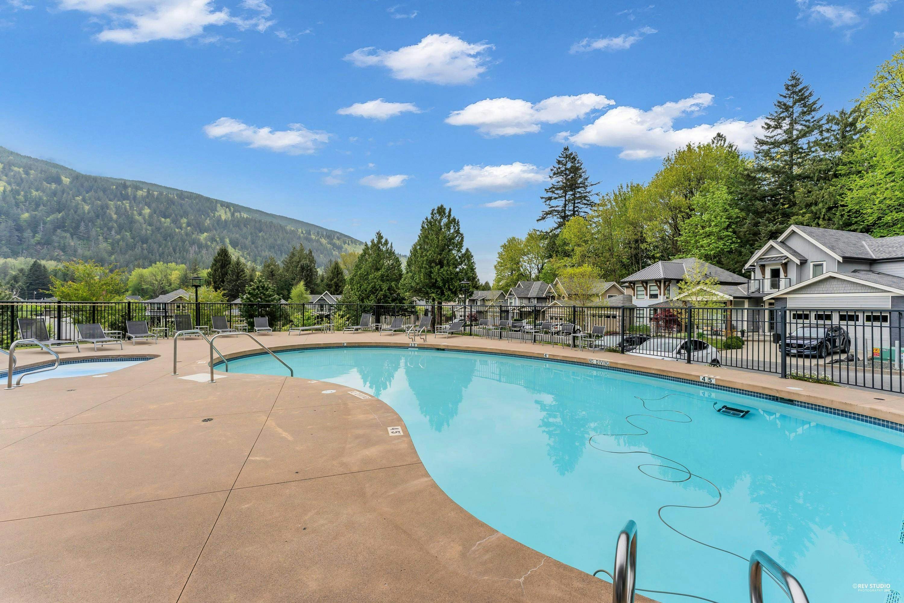 52-1885 Columbia Valley Road, Cultus Lake, BC, V2R 1J8 - 29