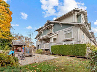 31-9533 Granville Avenue - 3