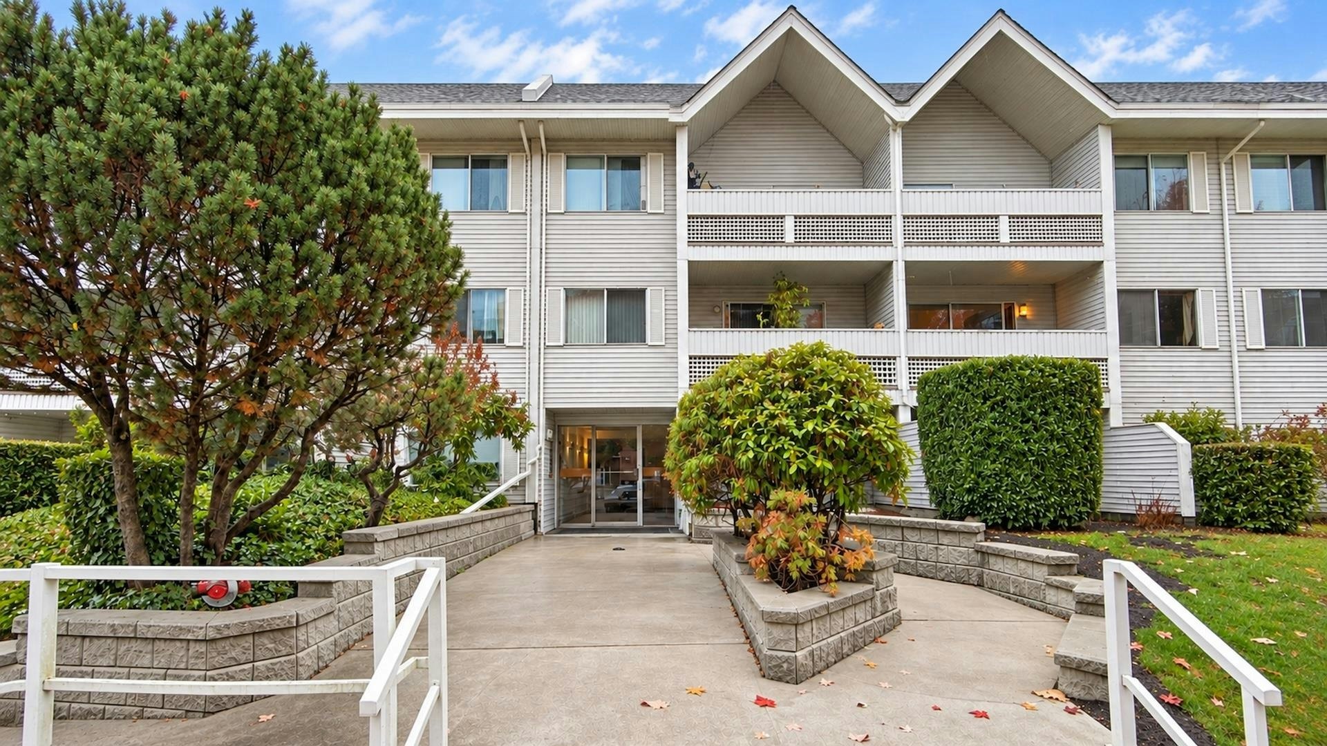 207-2055 Suffolk Avenue, Port Coquitlam, BC, V3B 1H4