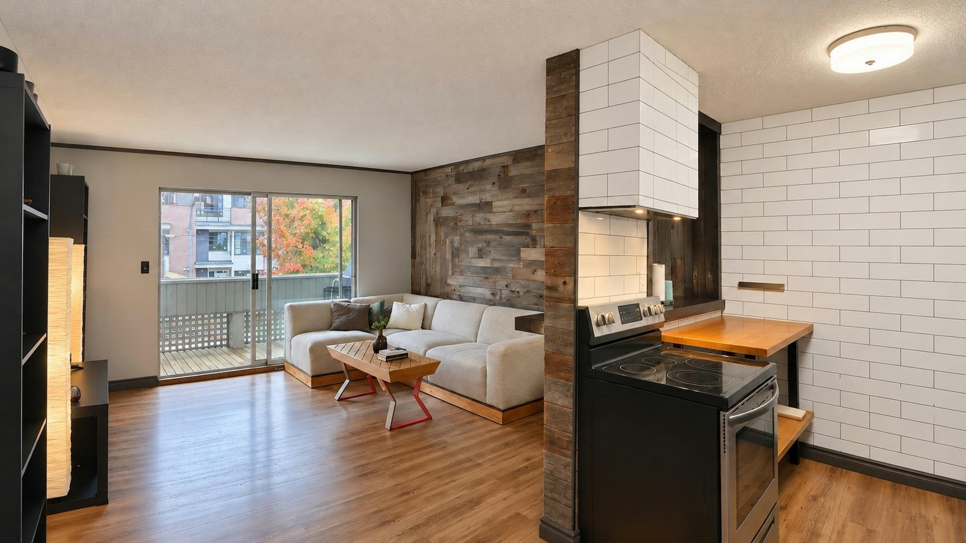 207-2055 Suffolk Avenue - 3