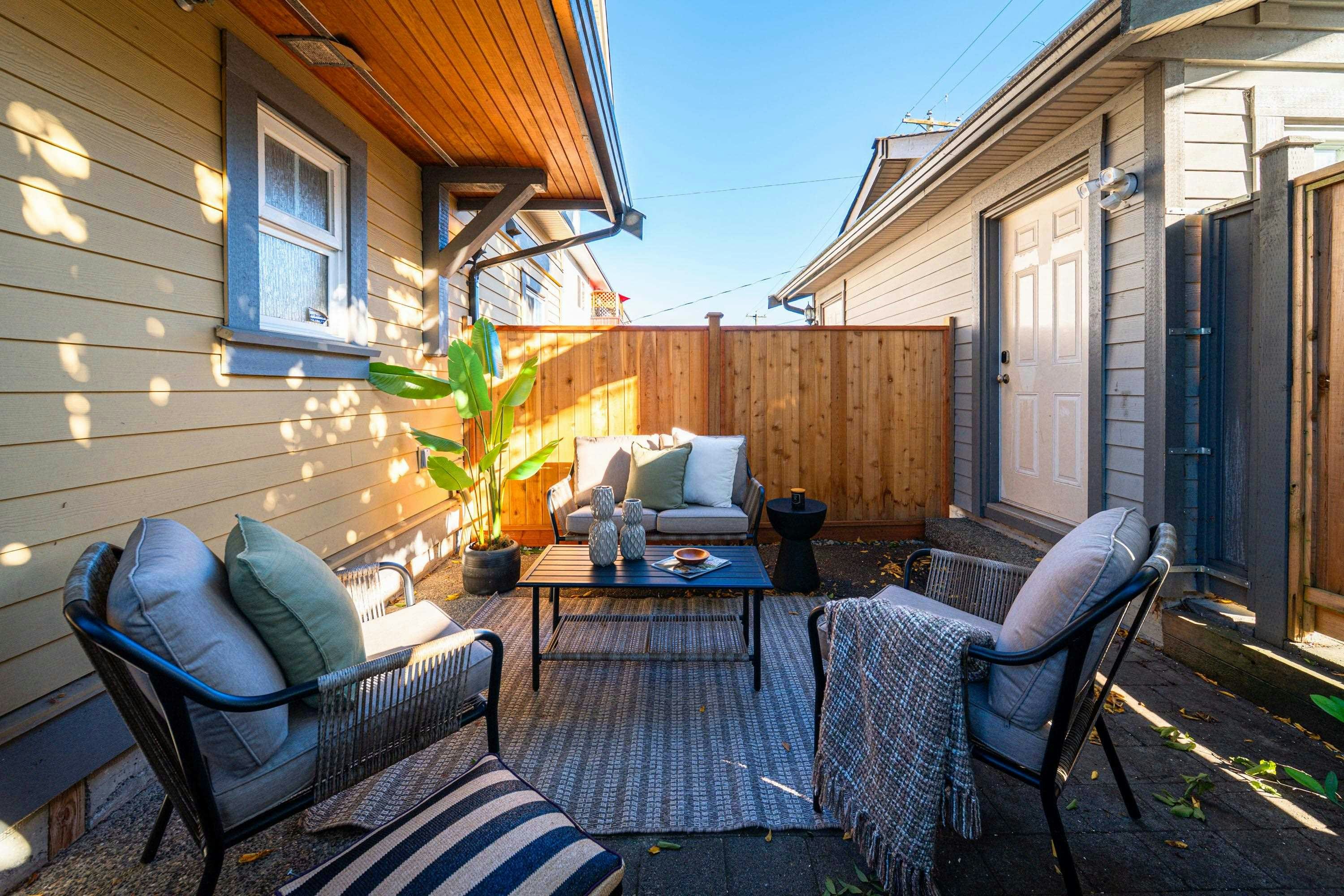 2418 St. Catherines Street - 5