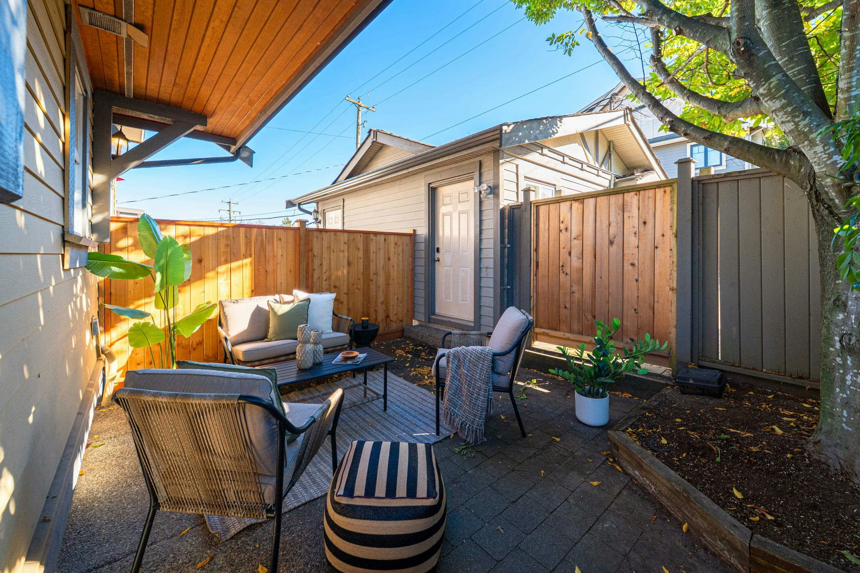 2418 St. Catherines Street - 4