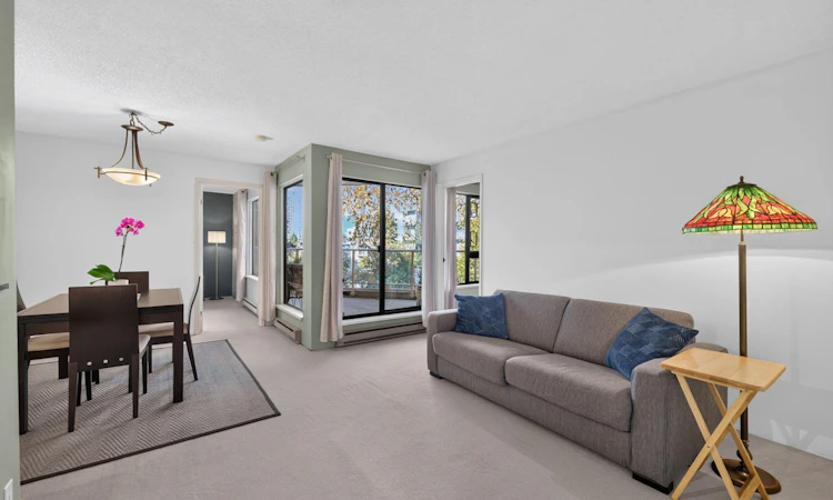 203-1080 Broughton Street