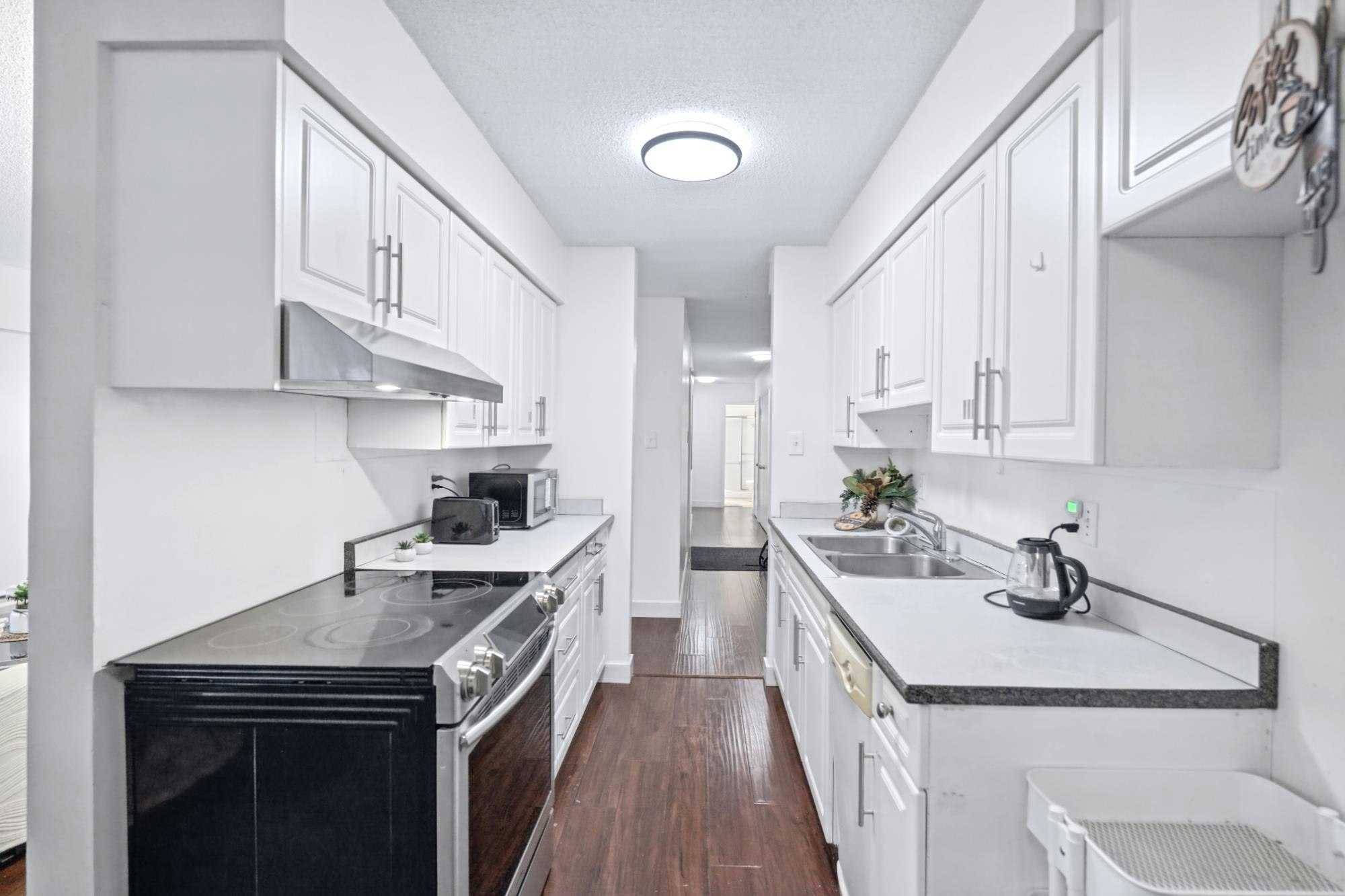 107-815 Fourth Avenue - 3