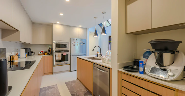 426 Greensboro Place, Vancouver, BC, V5X 4M4 - 8
