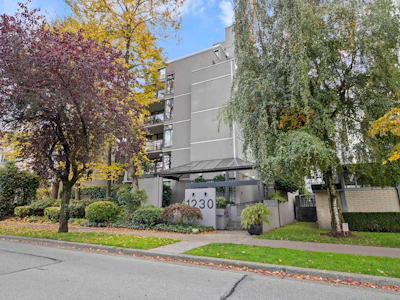 304-1230 Comox Street - 2