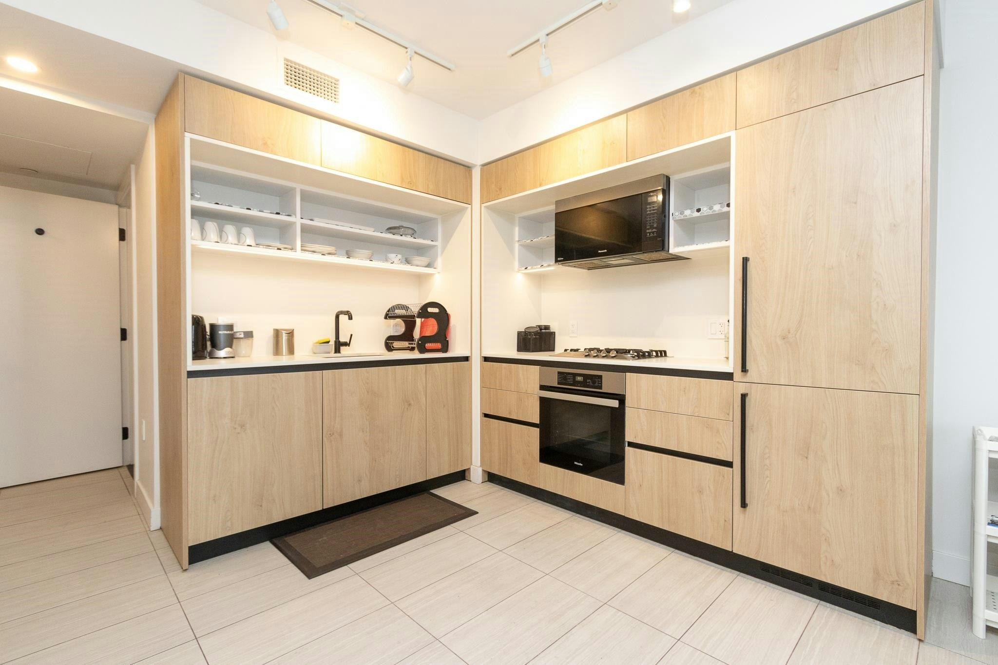 2508-5058 Joyce Street, Vancouver, BC, V5R 0J9 - 4