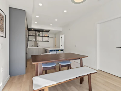 208-2268 E Broadway - 5
