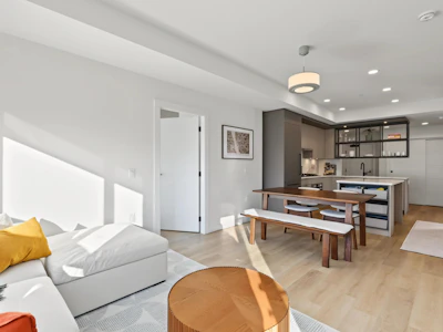 208-2268 E Broadway - 4