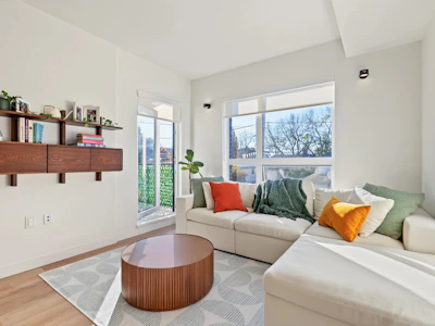 208-2268 E Broadway - 2