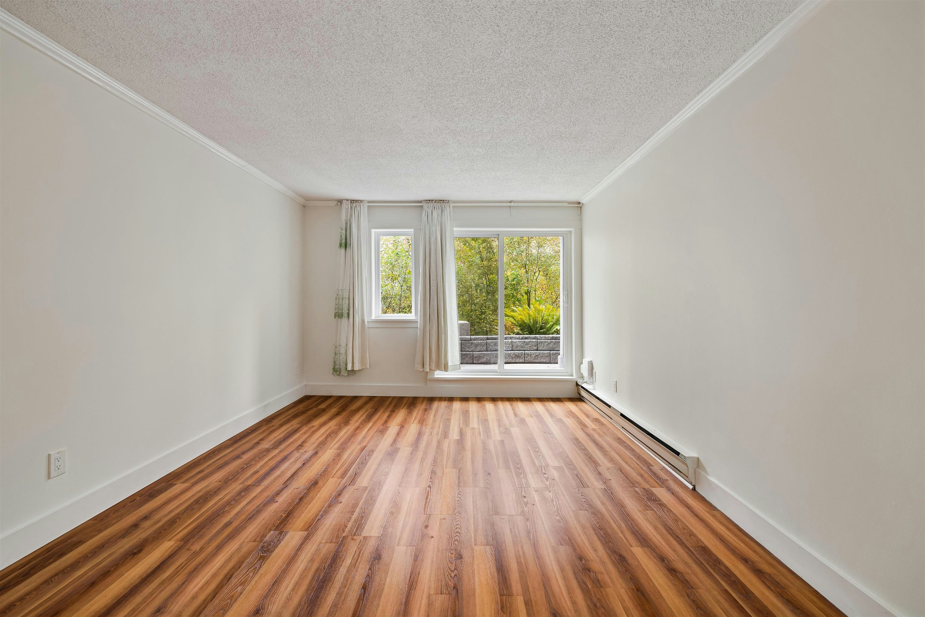 106-9880 Manchester Drive - 4