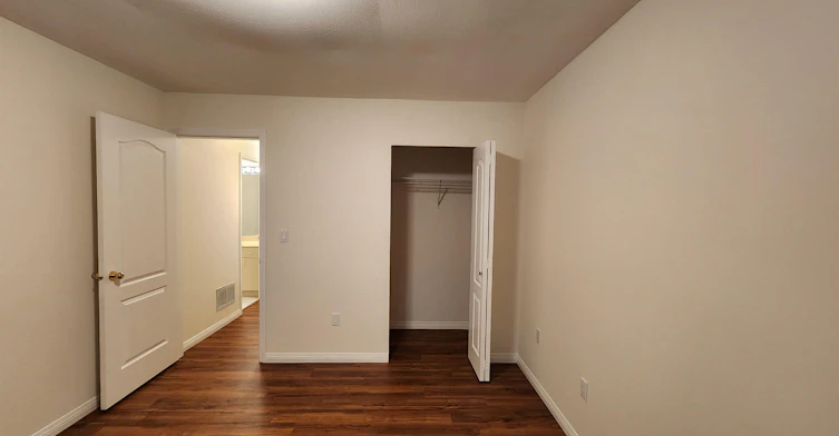 BSMT-2310 Ninth Avenue, New Westminster, BC, V3M 3H3 - 11