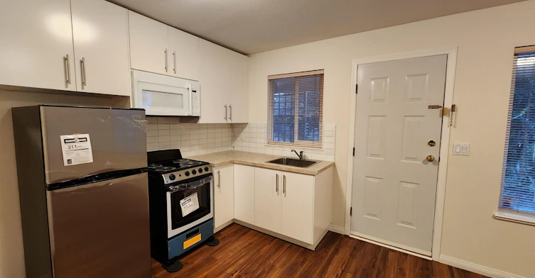 BSMT-2310 Ninth Avenue, New Westminster, BC, V3M 3H3 - 4