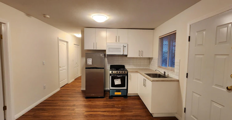 BSMT-2310 Ninth Avenue, New Westminster, BC, V3M 3H3 - 5
