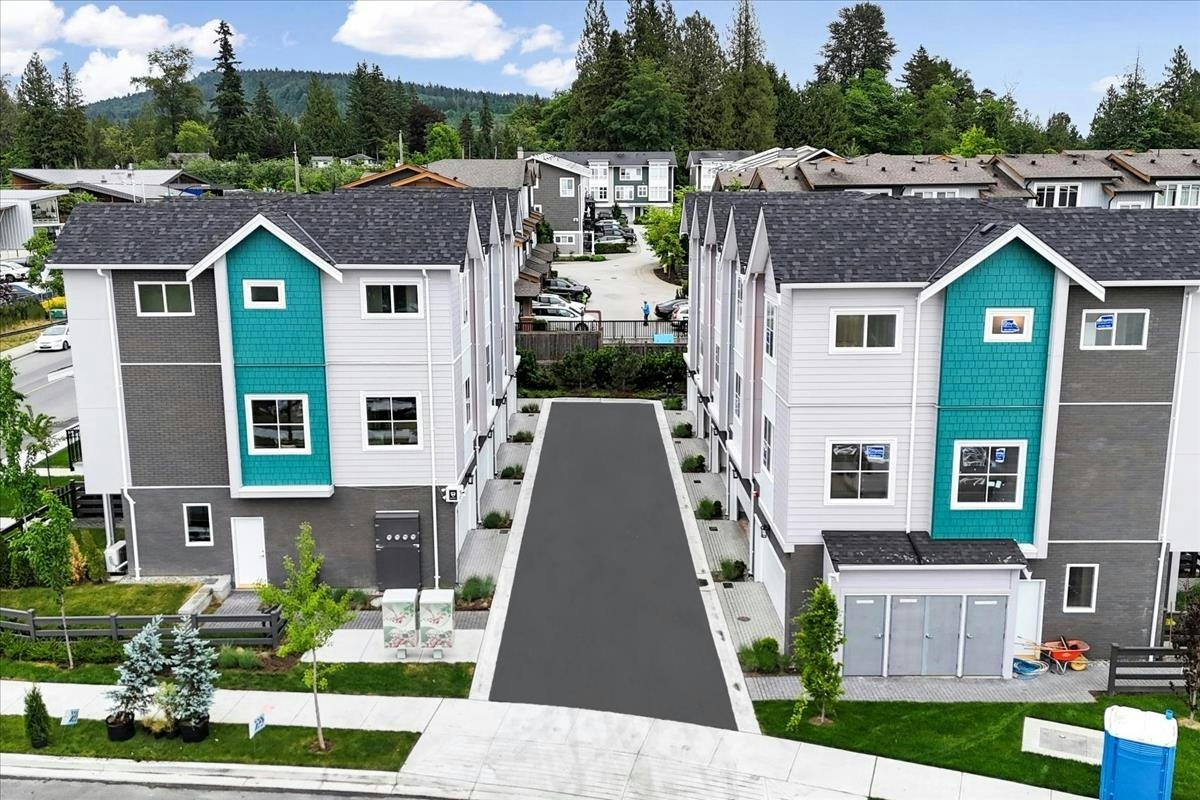 2-10392 240a Street, Maple Ridge, BC, V2W 1G3
