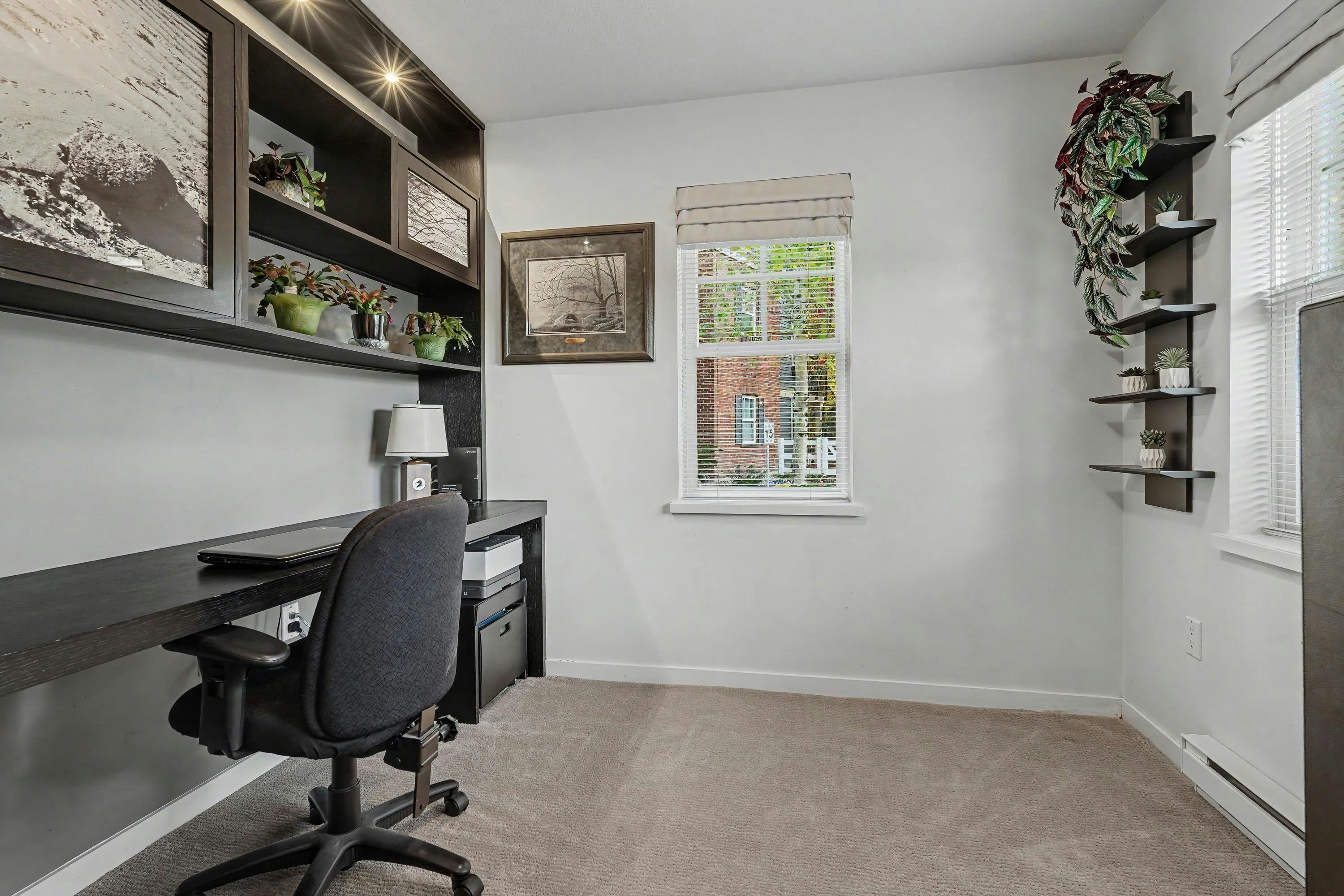 4-2495 Davies Avenue - 4