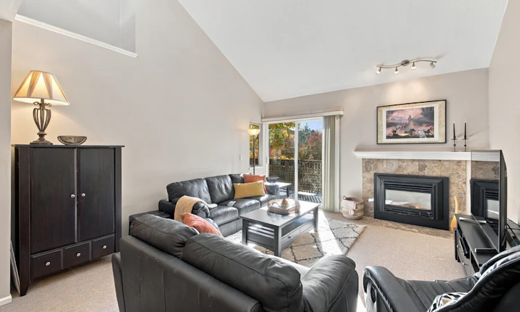 806 Roche Point Drive