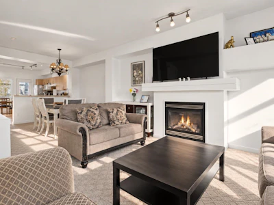 10-15065 58 Avenue - 2