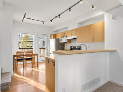 10-15065 58 Avenue - 5