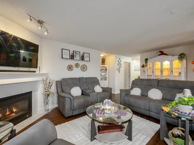 312-33738 King Road - 4