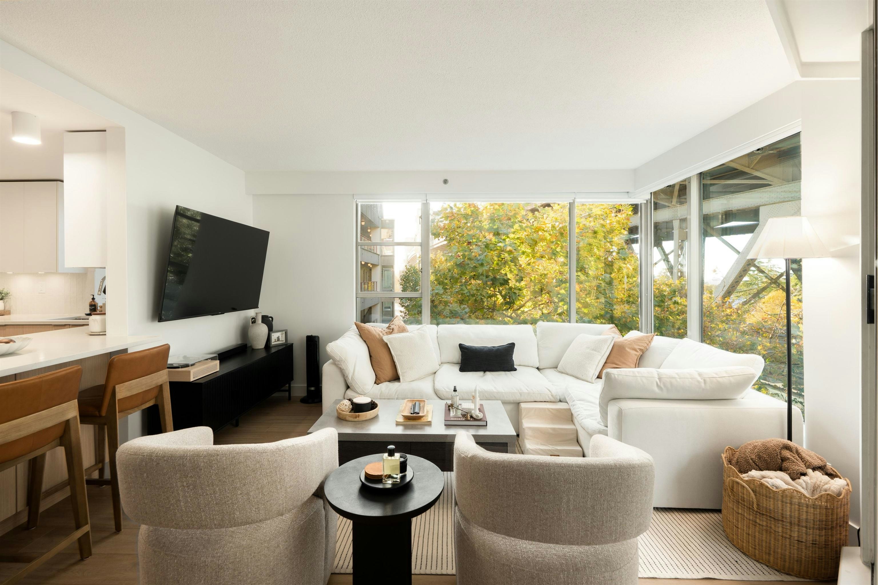 501-1006 Beach Avenue, Vancouver, BC, V6E 1T7