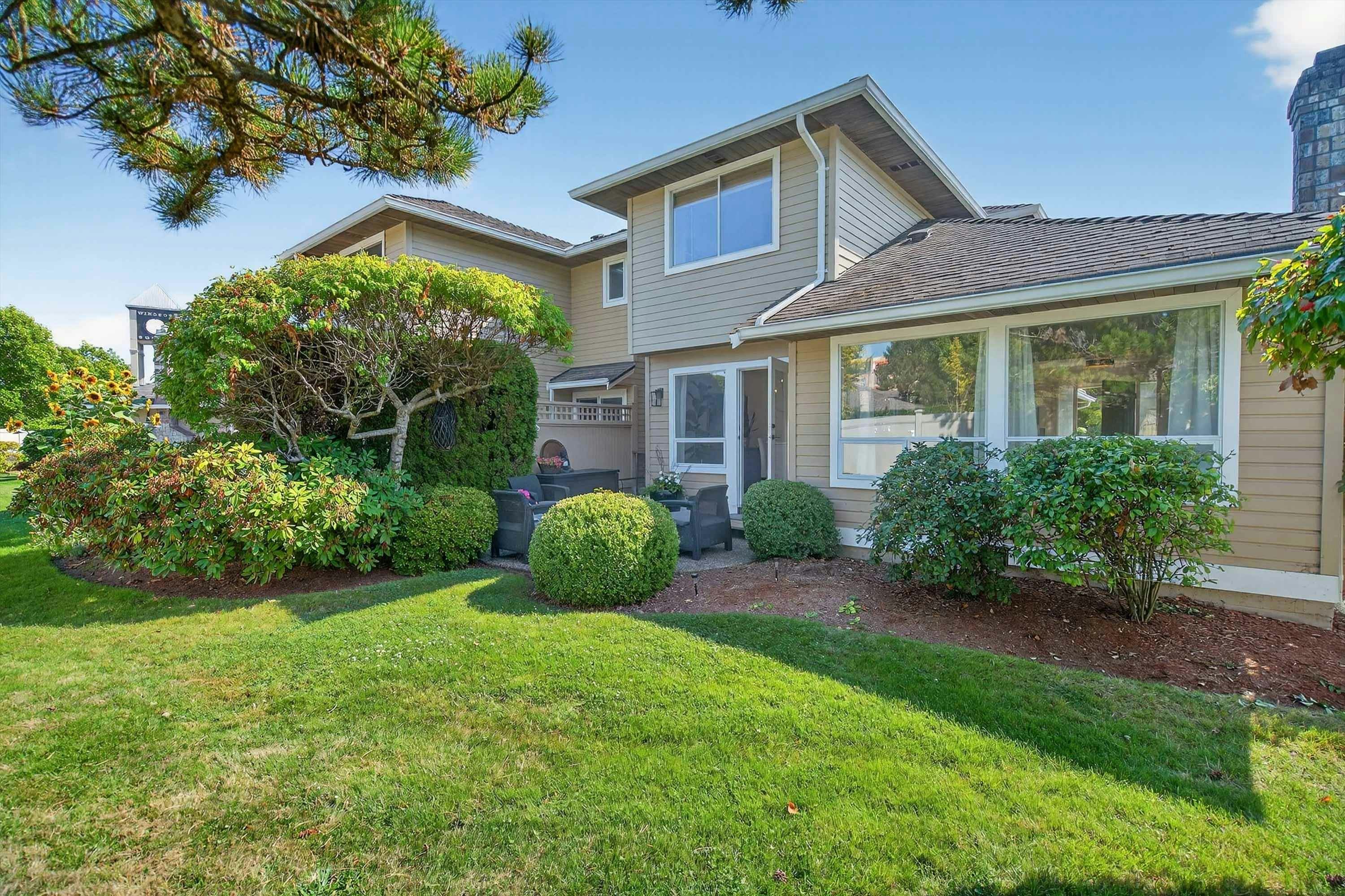 116-15121 19 Avenue, Surrey, BC, V4A 8J4