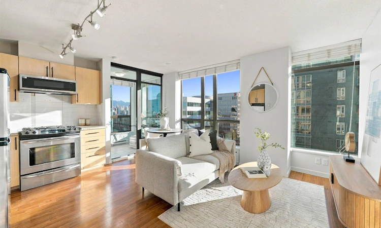 709-1068 W Broadway