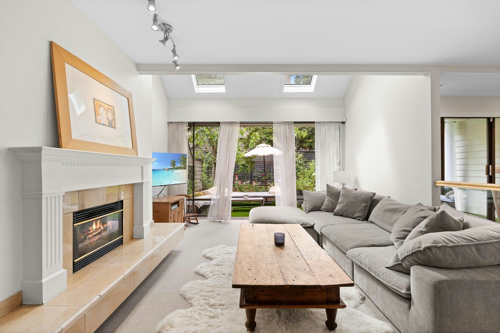 12-4957 Marine Drive, West Vancouver, BC, V7W 2P5